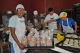 En la penitenciaría Esperanza ya se elaboran los panificados típicos de fin de año para la venta