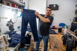 PPL de Cereso se destaca por la calidad en la confección de pantalones y bolsos de jeans