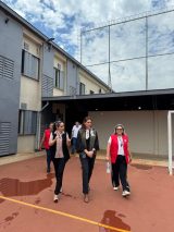 Autoridades del MJ y MIC visitan sede de Minga Guazú donde las PPL trabajan en industrias