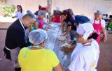 En Ciudad del Este las MPL del “Juana María de Lara” fabrican pan dulce para sus familias