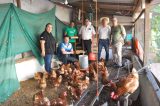 PPL de UPIE montan gallinero y huerta, y a menos de un año ya logran autosustento