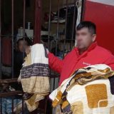 PPL de Pedro J. Caballero recibieron abrigos para combatir días fríos