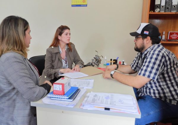 Funcionario Oviedo 3